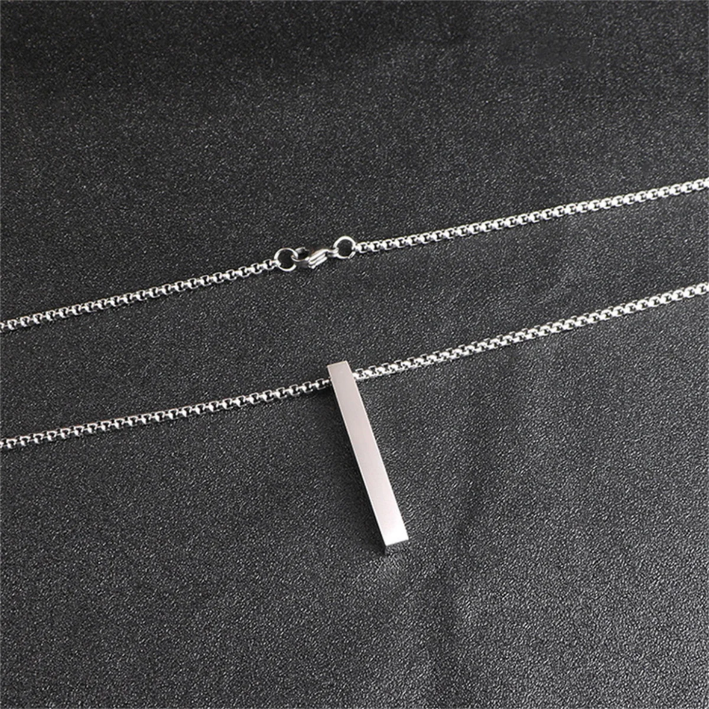 Collier pendentif pour homme